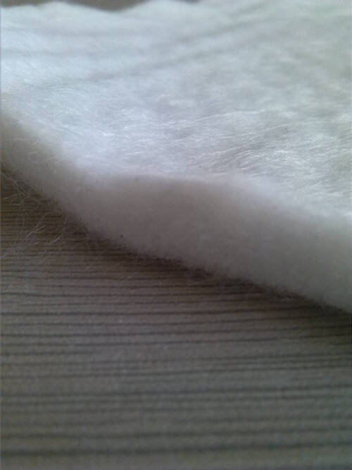 公路養(yǎng)護利用的是燒毛土工布的哪些功能？