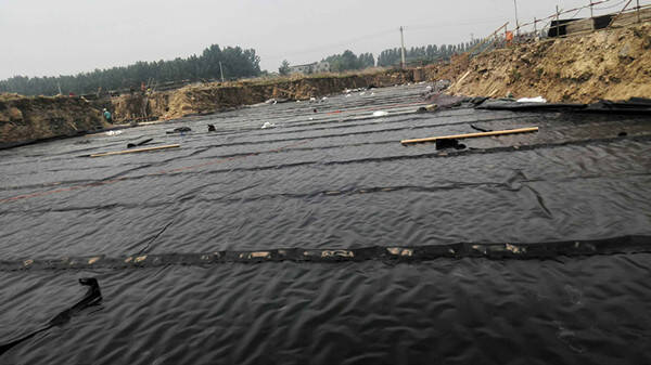 HDPE防滲膜可實現(xiàn)填埋場雨水和滲濾液分離