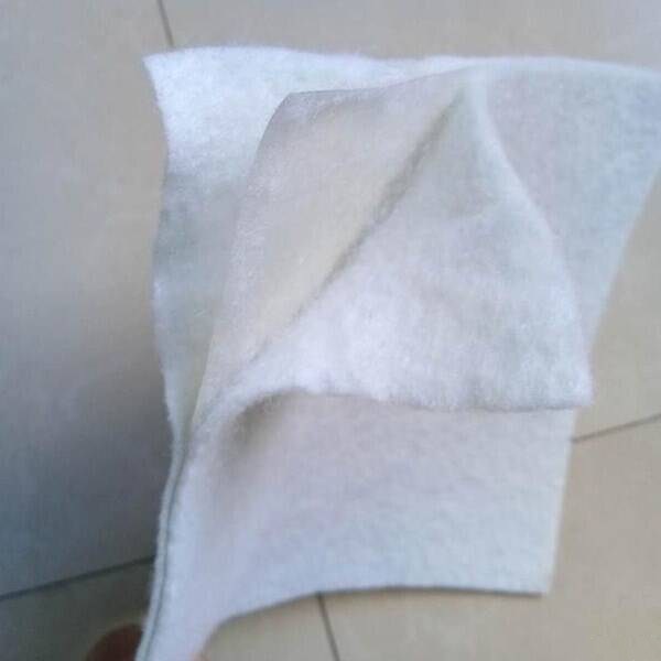 如何確保復合土工膜雨季施工質(zhì)量