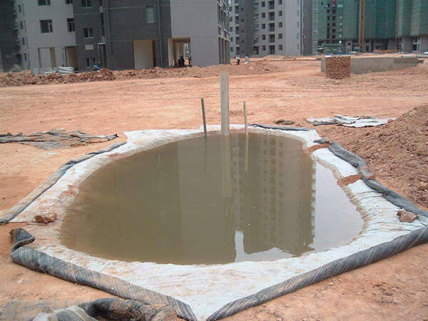 膨潤(rùn)土防水毯在河道中的鋪設(shè)建議